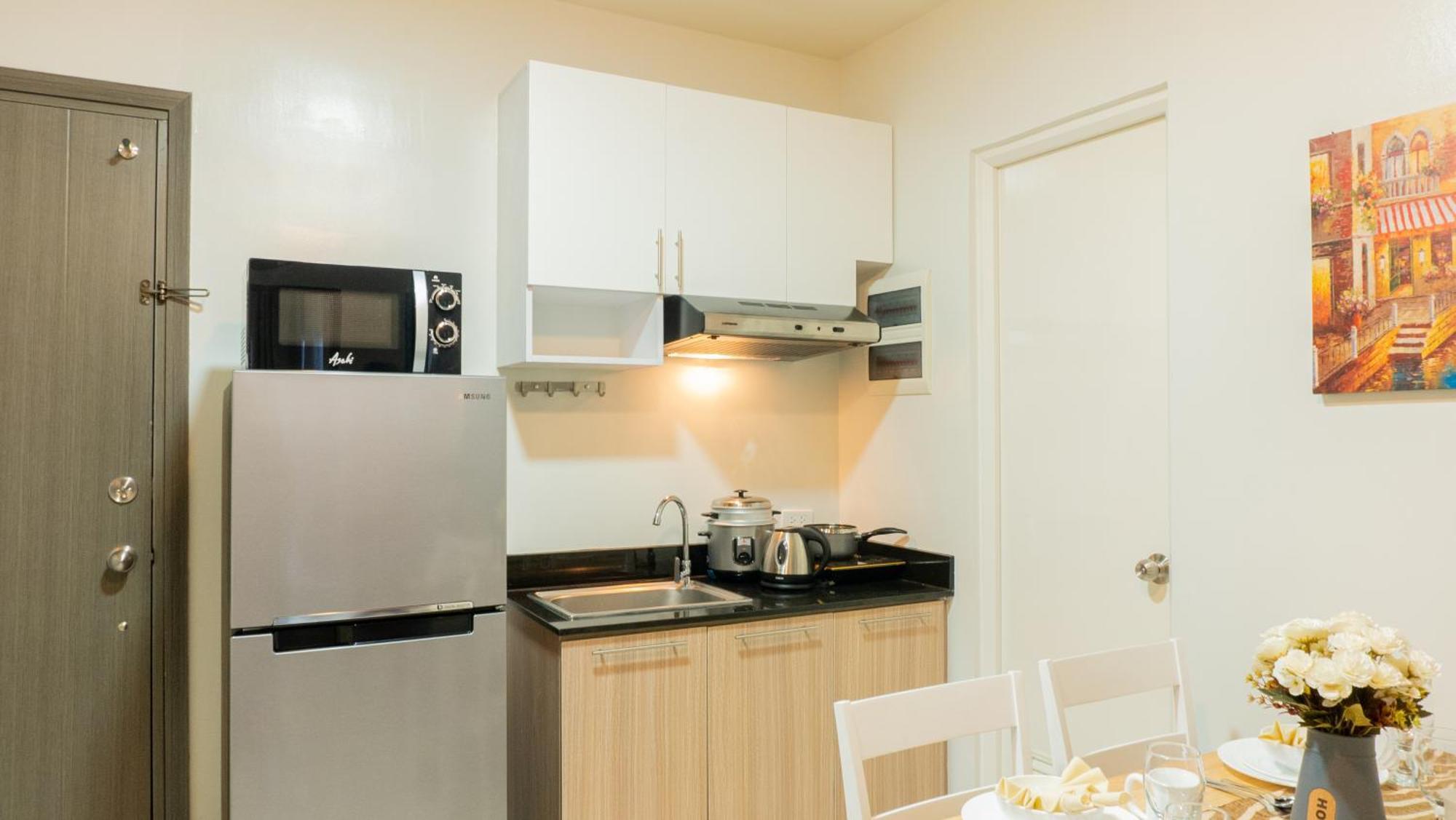 Palawan Modern Living In A Thoughtfully Designed Staycation Near Airport - B1 5Kunzite Puerto Princesa Екстериор снимка